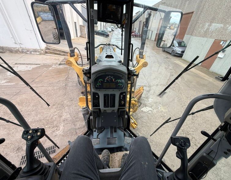 CATERPILLAR 140M AWD 6x6